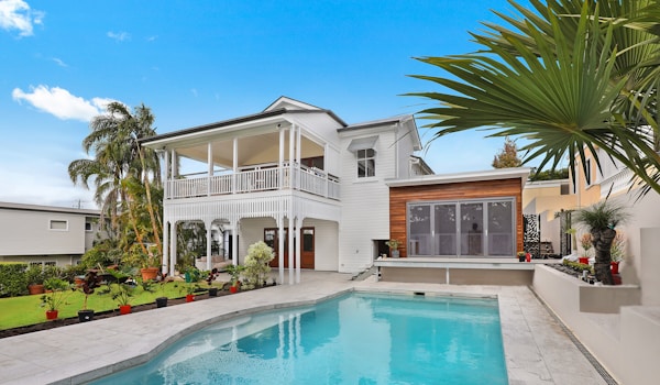 How to Maintain Your Driveway All Year Round